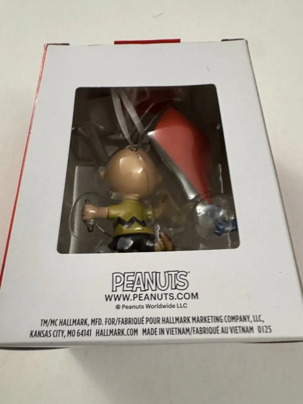 Hallmark Peanuts Charlie Brown Flying Kite Christmas Tree Ornament New BV11
